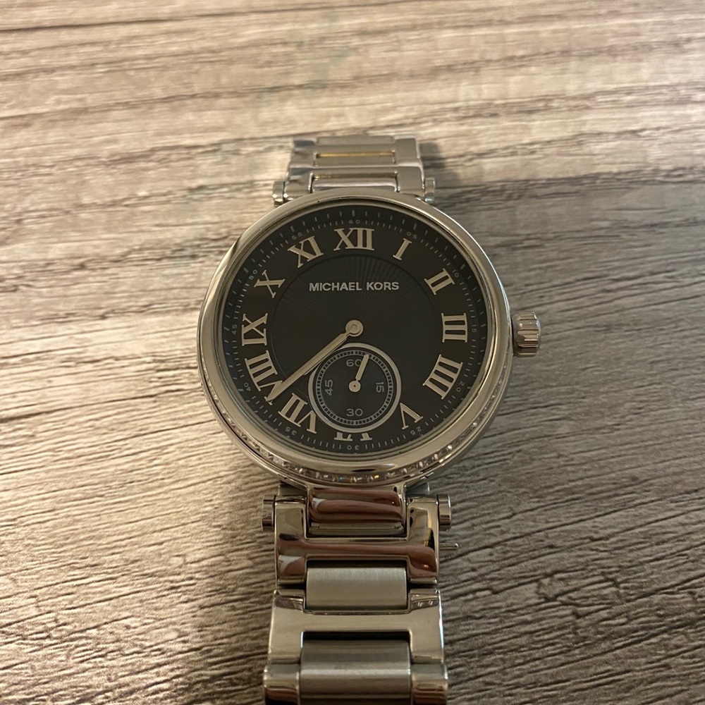 Michael Kors watch - great condition!